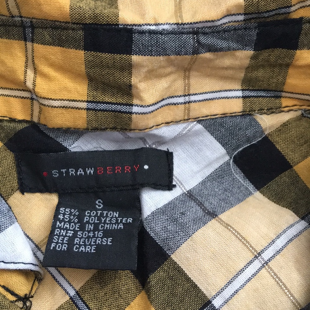 Strawberry button down - Picture 3 of 4
